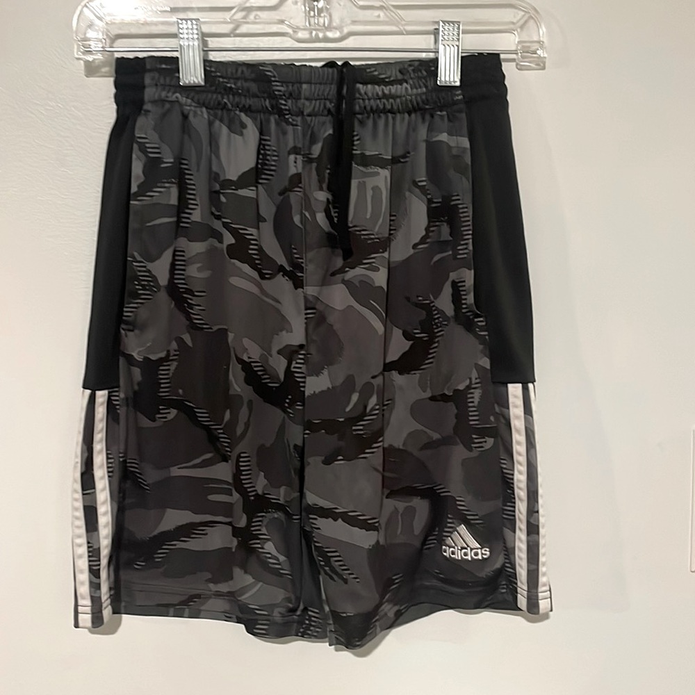 Adidas Boys Youth Large Gray Camo Shorts YLG